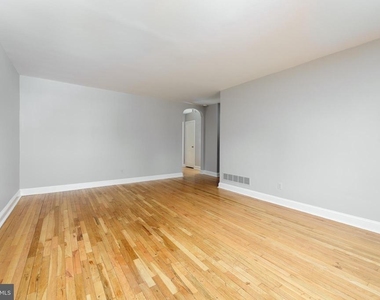500 E Lancaster Avenue - Photo Thumbnail 5