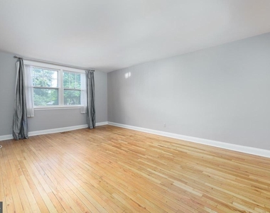 500 E Lancaster Avenue - Photo Thumbnail 1
