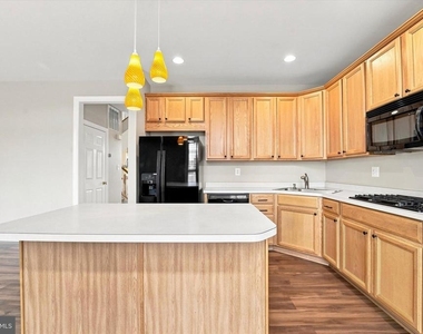 97 N Savanna Drive - Photo Thumbnail 8