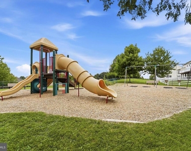 97 N Savanna Drive - Photo Thumbnail 24