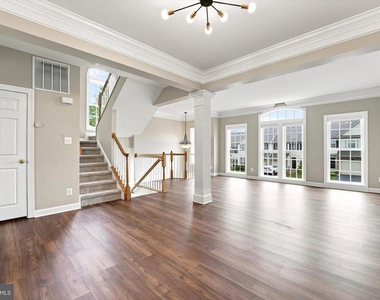 97 N Savanna Drive - Photo Thumbnail 2