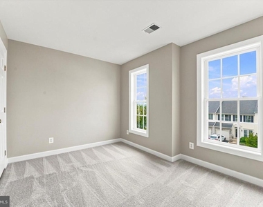 97 N Savanna Drive - Photo Thumbnail 12