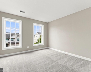 97 N Savanna Drive - Photo Thumbnail 15