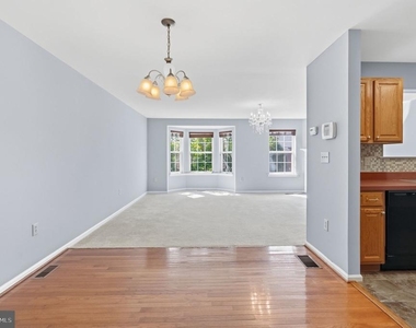 1046 Balley Drive - Photo Thumbnail 6