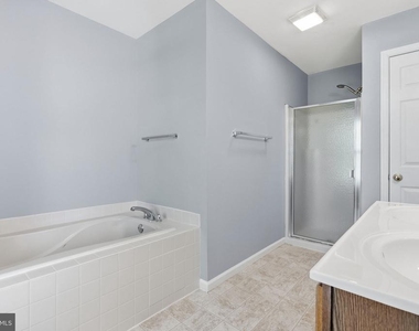 1046 Balley Drive - Photo Thumbnail 26