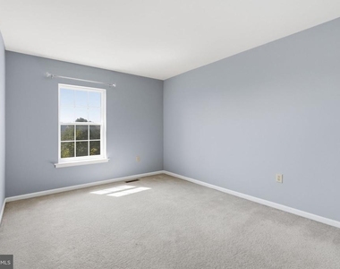 1046 Balley Drive - Photo Thumbnail 19