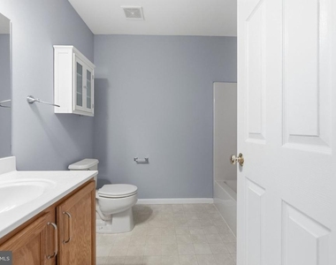 1046 Balley Drive - Photo Thumbnail 20
