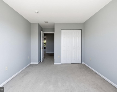 1046 Balley Drive - Photo Thumbnail 18