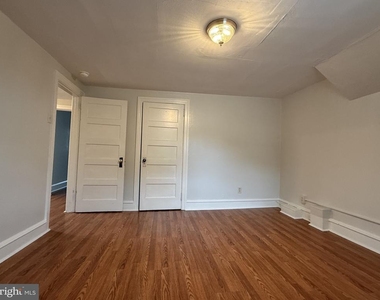 19 E Pothouse Road - Photo Thumbnail 8