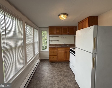 19 E Pothouse Road - Photo Thumbnail 7