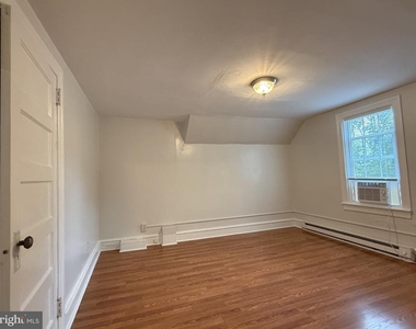 19 E Pothouse Road - Photo Thumbnail 9