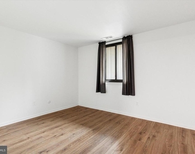 344 Summit House - Photo Thumbnail 6