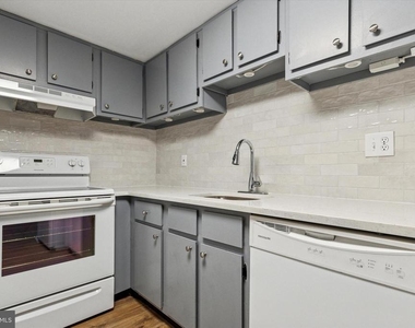 344 Summit House - Photo Thumbnail 4