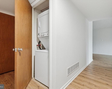 344 Summit House - Photo Thumbnail 10