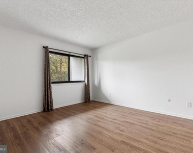 344 Summit House - Photo Thumbnail 8
