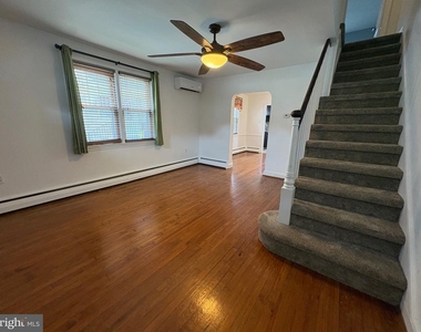 337 W Pennsylvania Avenue - Photo Thumbnail 6
