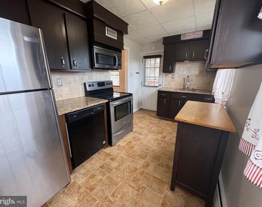 337 W Pennsylvania Avenue - Photo Thumbnail 12