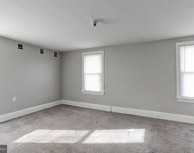 168 8th Street - Photo Thumbnail 9