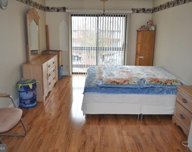 11 Woodhill Street - Photo Thumbnail 6