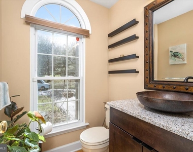 31d Chicopee Drive - Photo Thumbnail 14