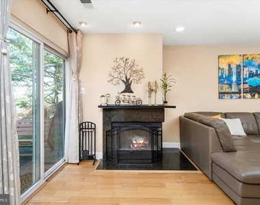 31d Chicopee Drive - Photo Thumbnail 11