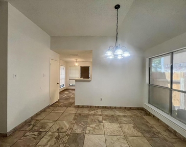 14303 Kincheloe St - Photo Thumbnail 3