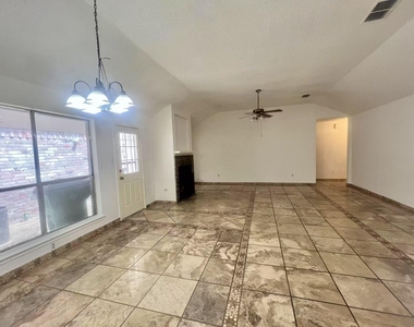 14303 Kincheloe St - Photo Thumbnail 5