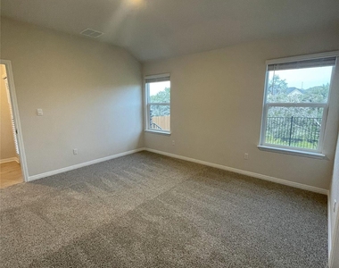 185 Grey Slate Ave - Photo Thumbnail 10