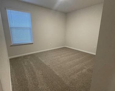 185 Grey Slate Ave - Photo Thumbnail 18