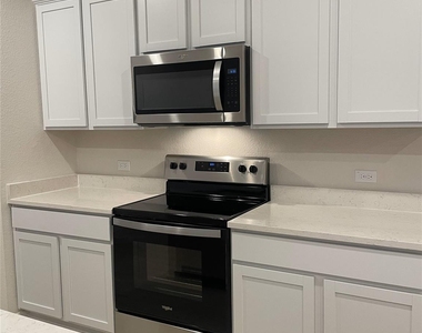 185 Grey Slate Ave - Photo Thumbnail 8