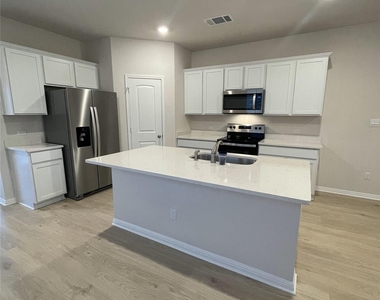 185 Grey Slate Ave - Photo Thumbnail 5