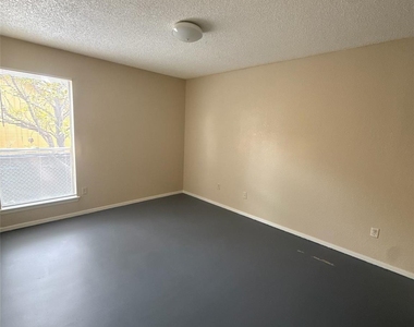 12308 Dellrey Dr - Photo Thumbnail 12