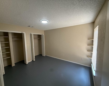 12308 Dellrey Dr - Photo Thumbnail 4