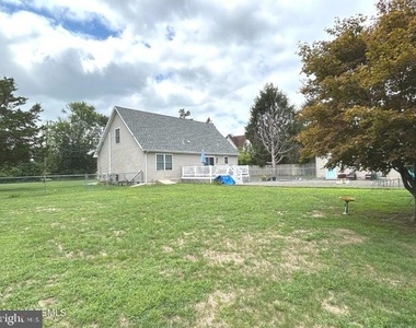 251 West Street - Photo Thumbnail 16