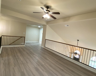 8600 Wood Stork Dr - Photo Thumbnail 14