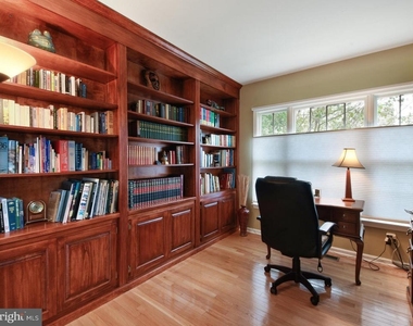 27 Bodine Drive - Photo Thumbnail 5