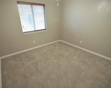 1830 Paradise Ridge Dr - Photo Thumbnail 18