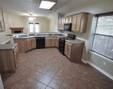 1830 Paradise Ridge Dr - Photo Thumbnail 4