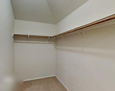 5833 Zachary Scott St - Photo Thumbnail 11