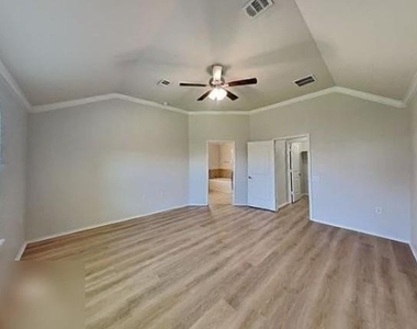 5833 Zachary Scott St - Photo Thumbnail 9