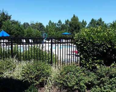 511 Timberlake Drive - Photo Thumbnail 8