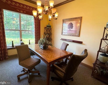 511 Timberlake Drive - Photo Thumbnail 6