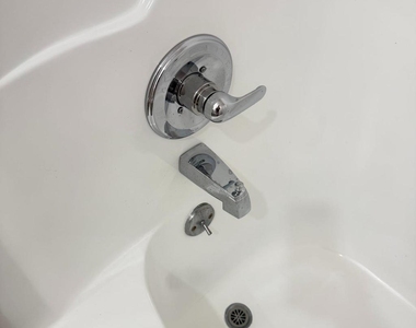 603 Silver Court - Photo Thumbnail 12