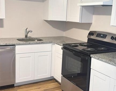 603 Silver Court - Photo Thumbnail 2