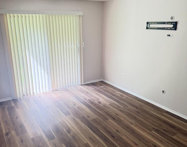 603 Silver Court - Photo Thumbnail 5