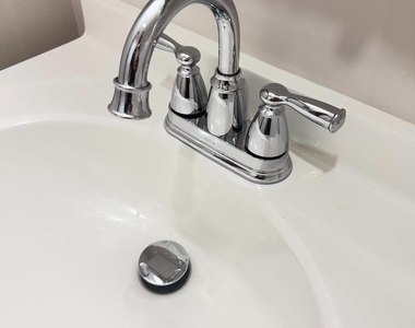 603 Silver Court - Photo Thumbnail 11