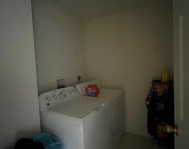 7 Shelley Circle - Photo Thumbnail 15