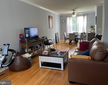 7 Shelley Circle - Photo Thumbnail 2