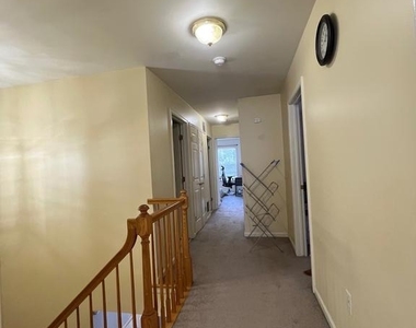 7 Shelley Circle - Photo Thumbnail 17