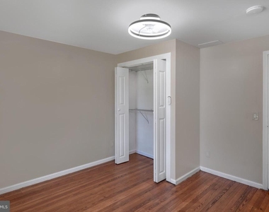 131 W Franklin Avenue - Photo Thumbnail 12